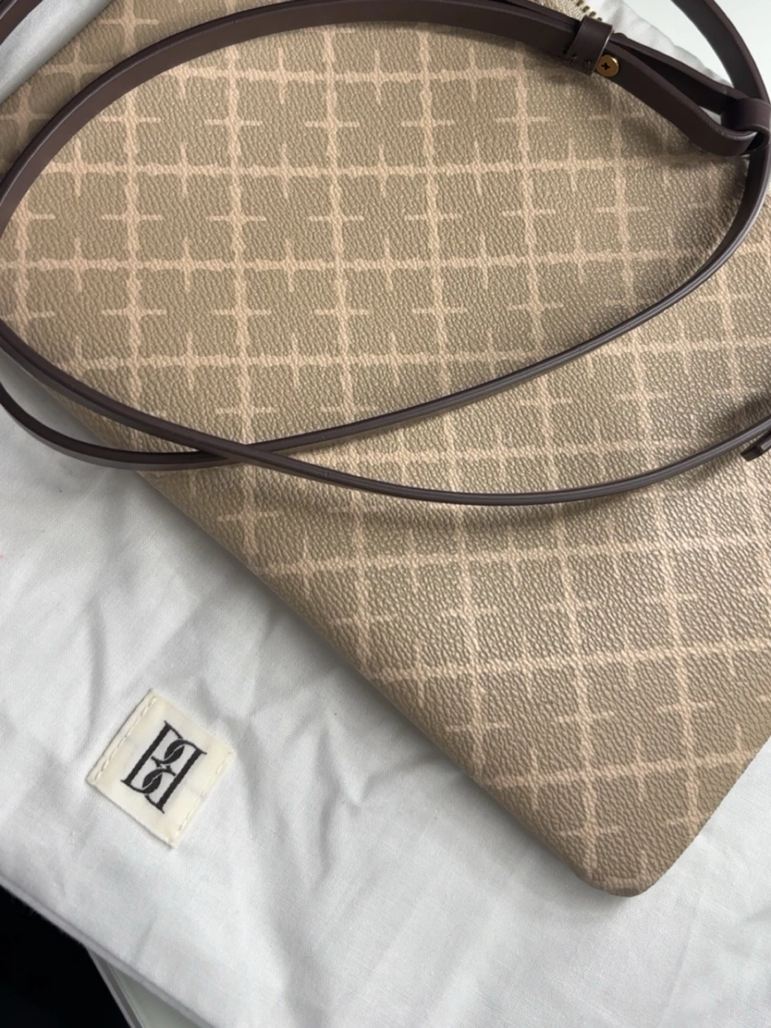 Beige axelväska från By Malene Birger - 1