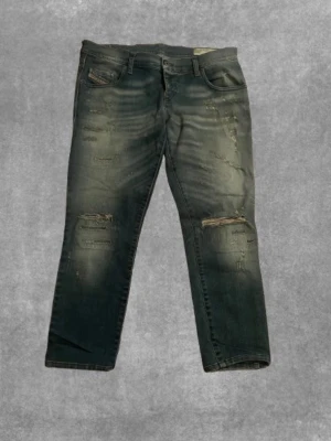 Diesel jeans  - Säljer dessa feta Diesel jeans🙌 |skick 8/10| storlek 32| vid frågor eller funderingar kontakta oss🙌