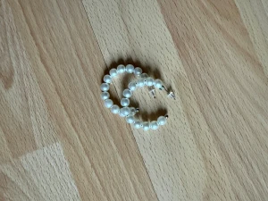 Pärlörhängen  - Pärlörhängen 