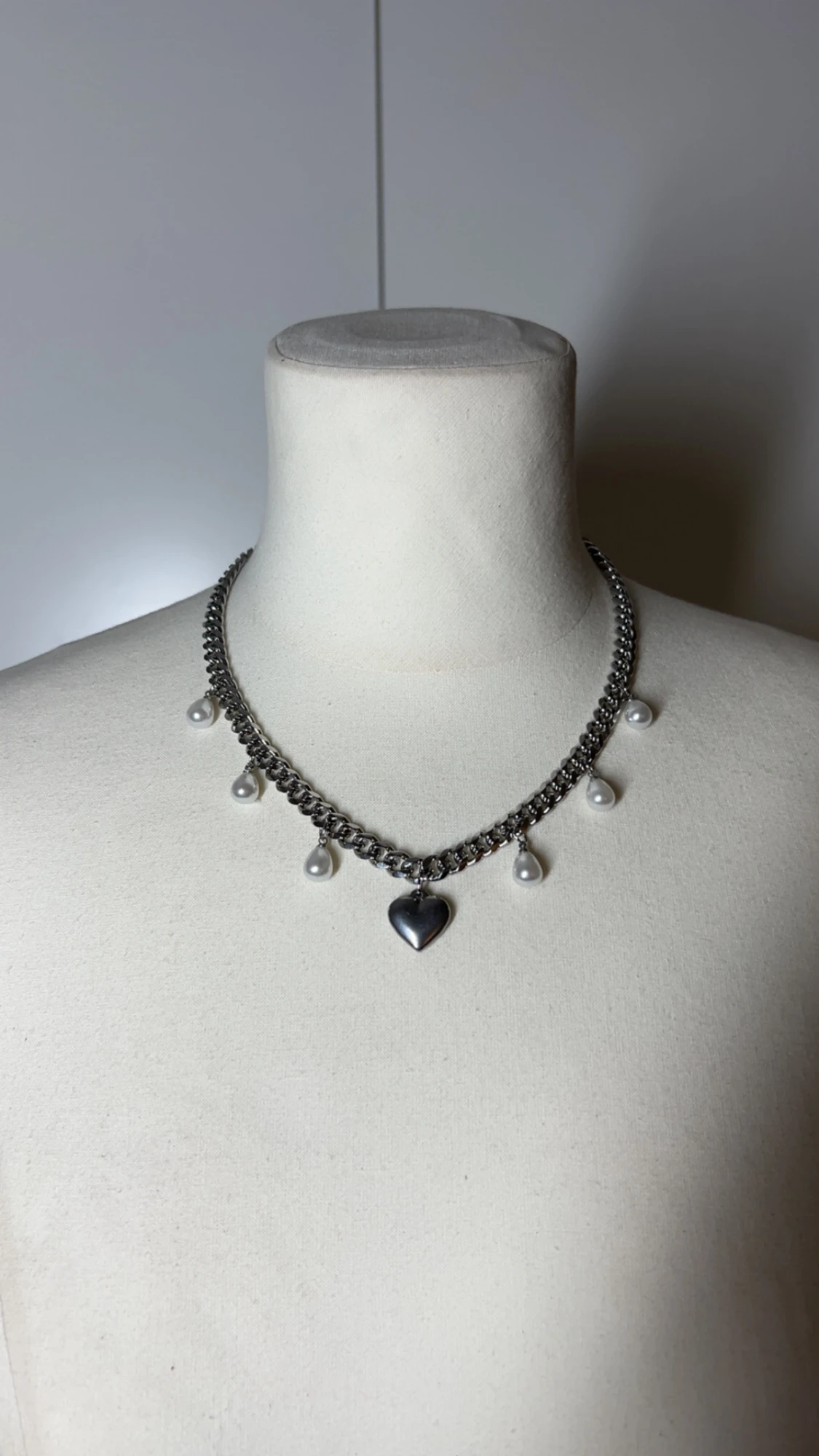 Halsband med pärlor och hjärta - 2