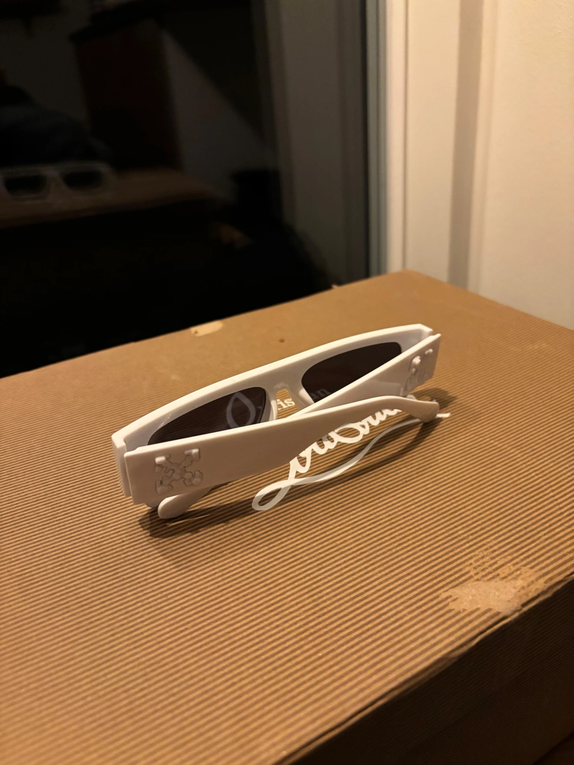 Vita solglasögon från Off-White - 1