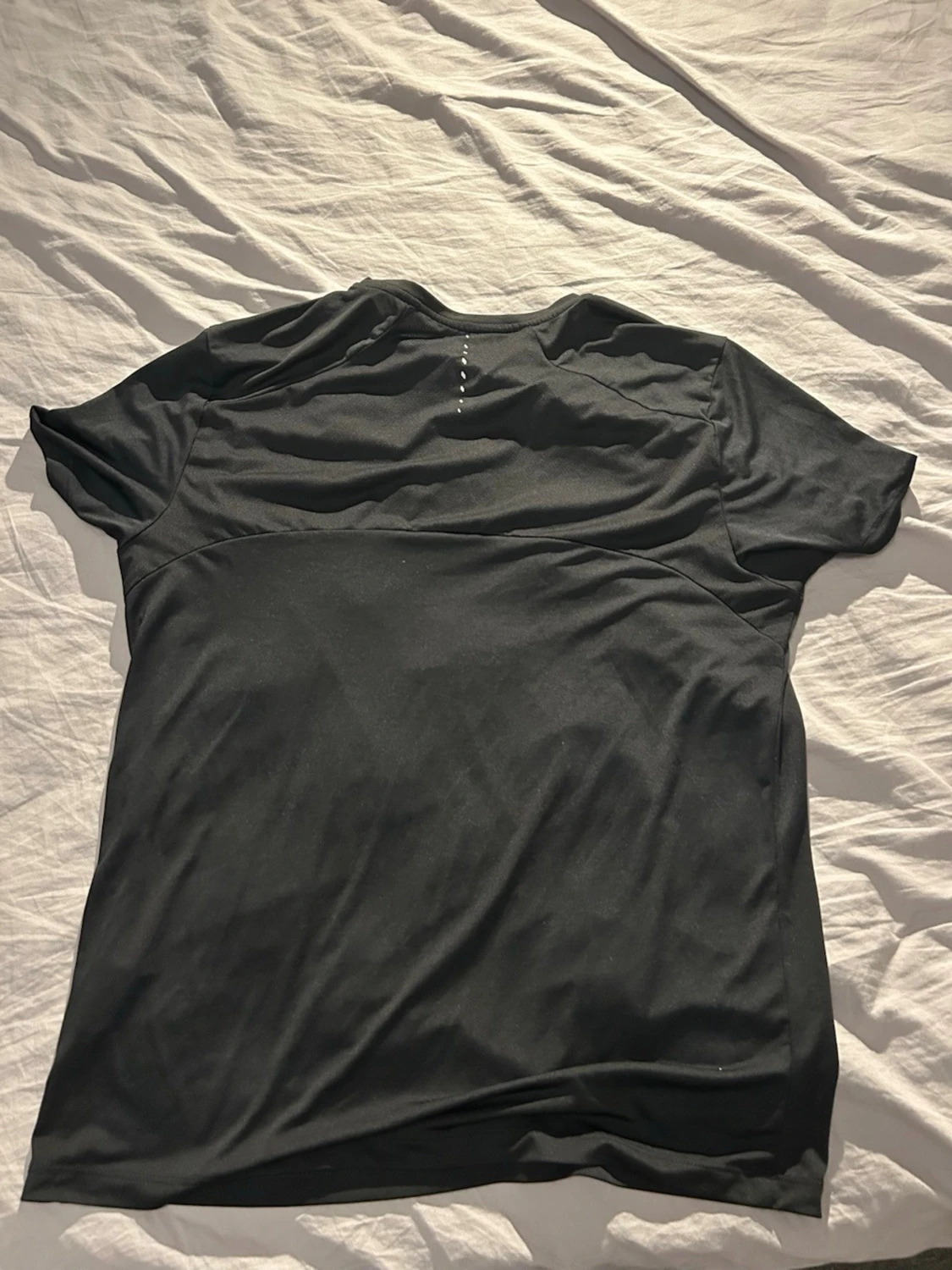 Svart sportig t-shirt från SOC - 1