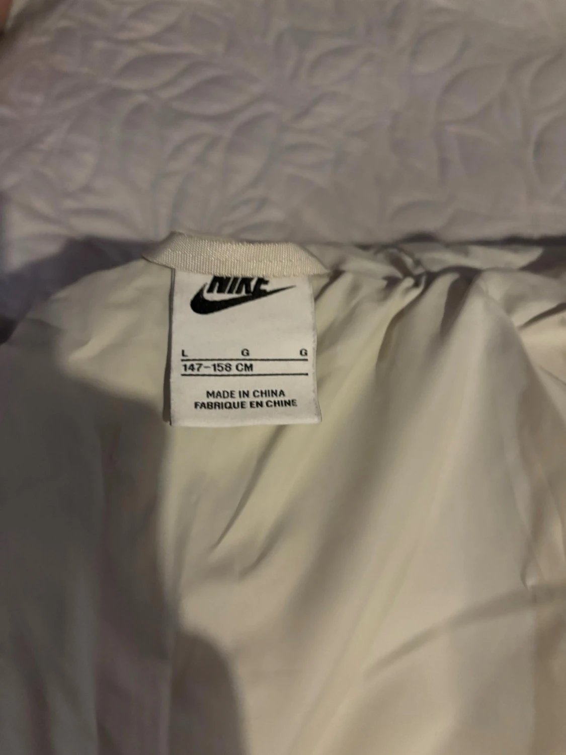 Nike pufferjacka i vitt, grönt och svart - 3