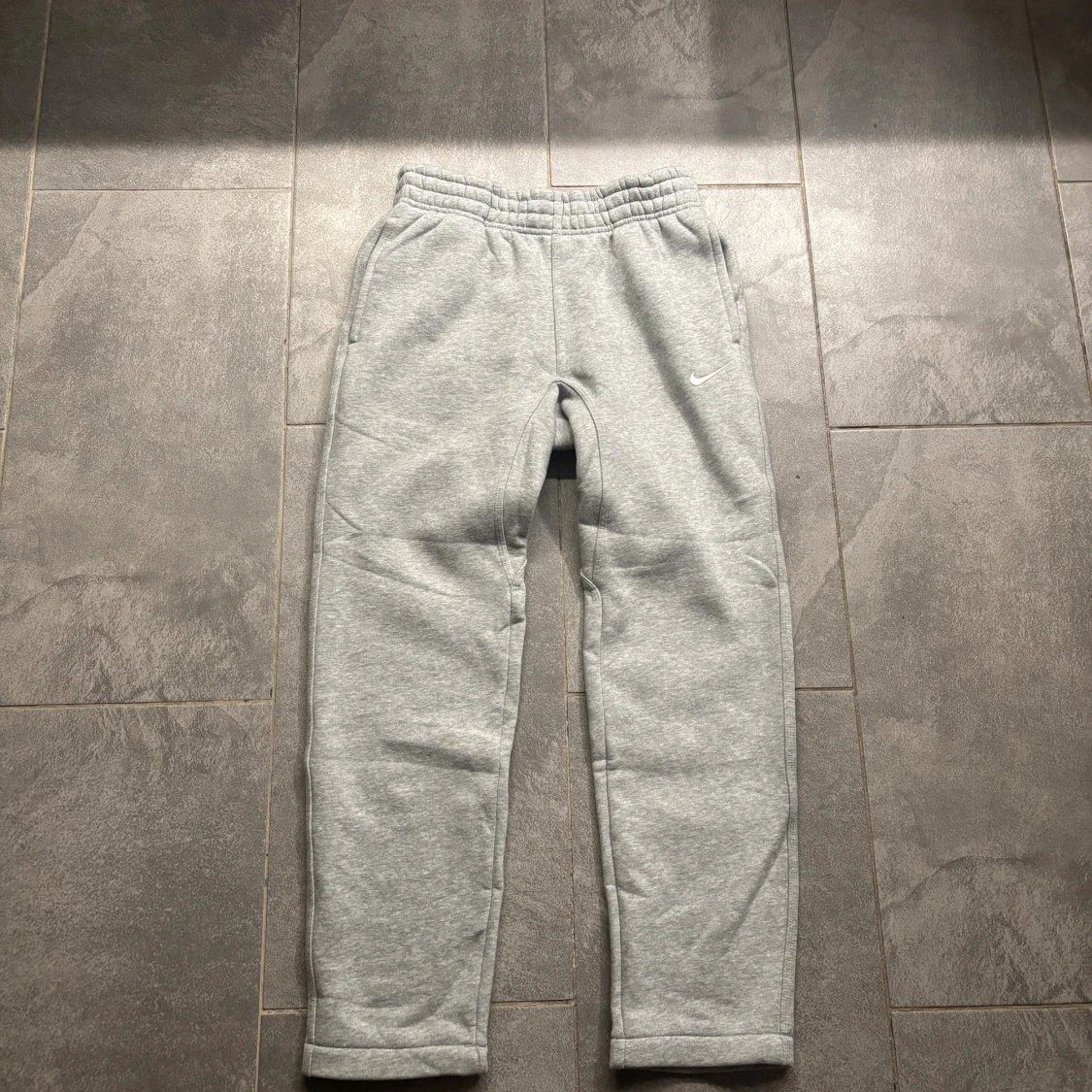 Grå Nike Mjukisbyxor 