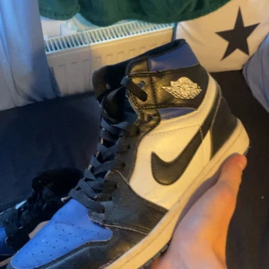 Nike Air Jordan 1  - Vill bara bli av med dom 