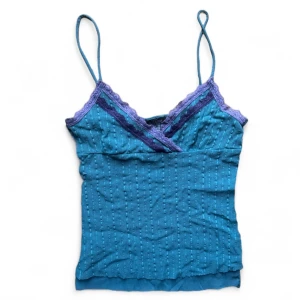 y2k vintage mango spetslinne - söt linne med spets, passar XS-S mer än en M