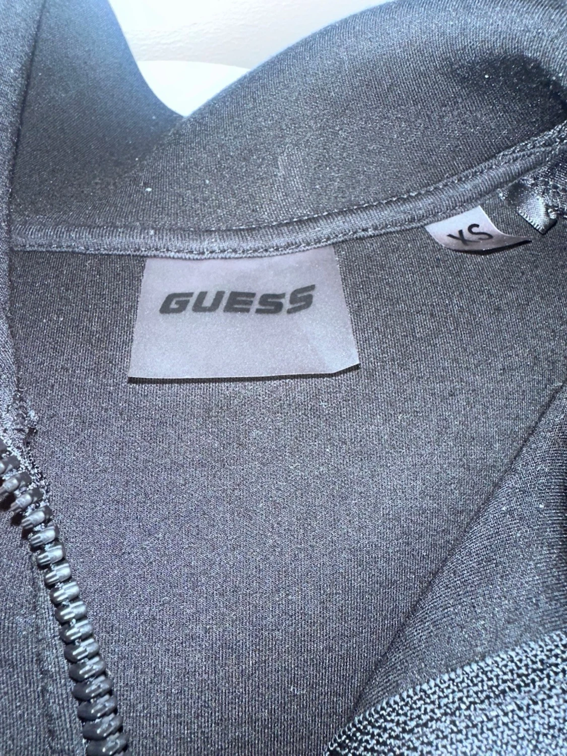 Guess - 6