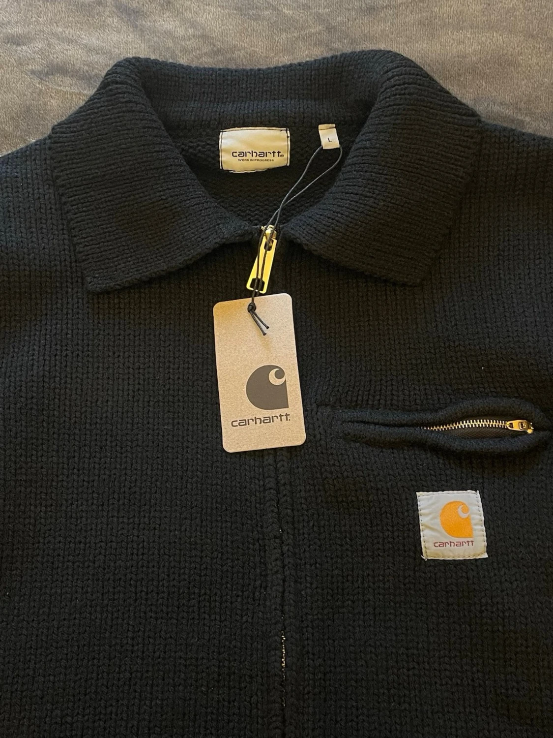 Svart stickad kofta från Carhartt - 1