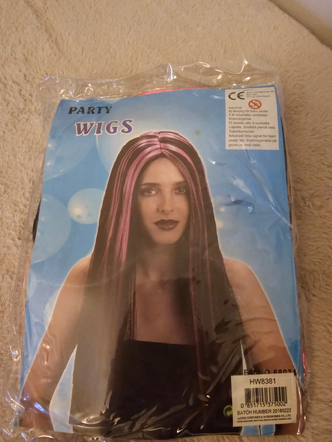 Svart och rosa peruk med långa slingor