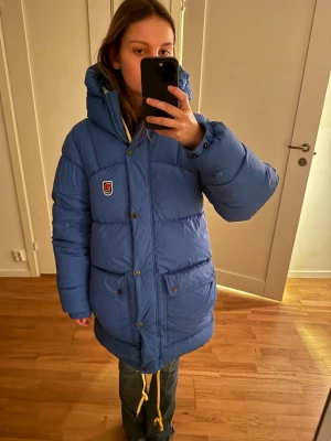 Fjällräven jacka - Jätte fin jacka från fjällräven. Endast testad och är i super fint skick🩷