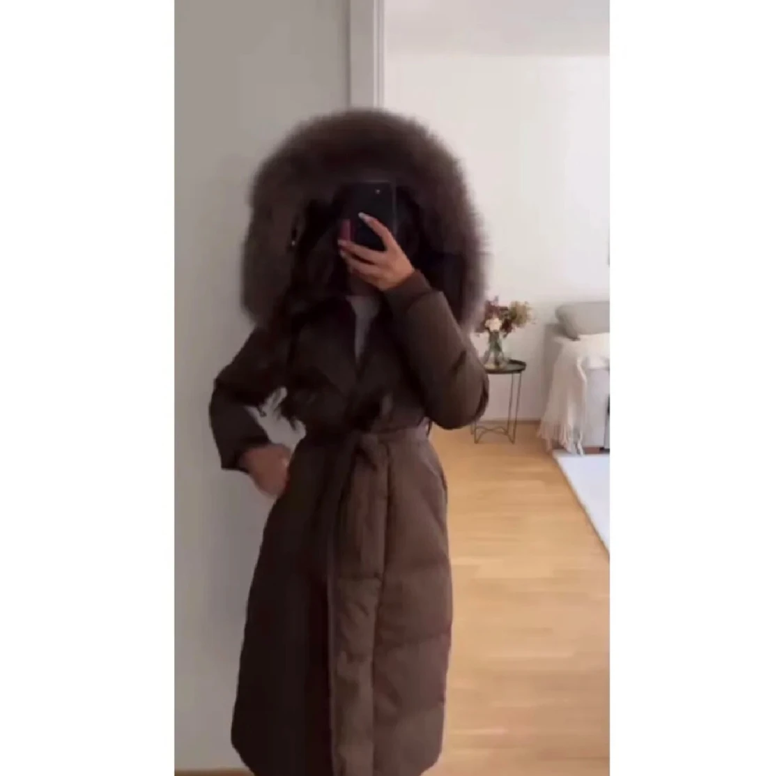 Brun lång jacka med pälsluva - 3