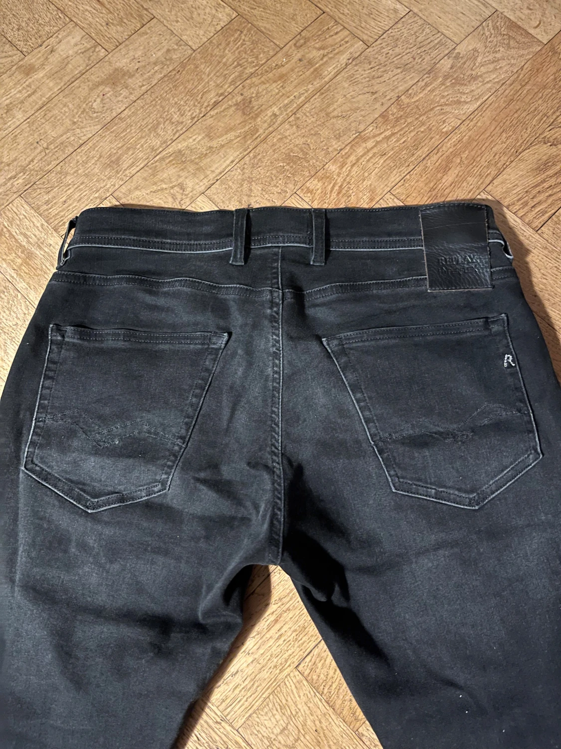 Svarta Replay jeans - 2