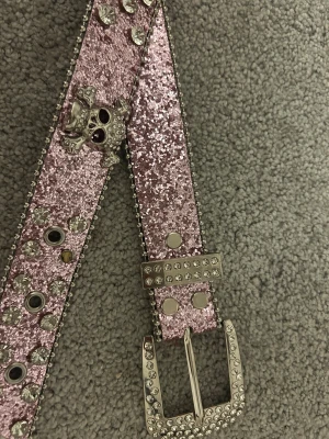 Bälte - Aldrig använt, mycket bra skick. 