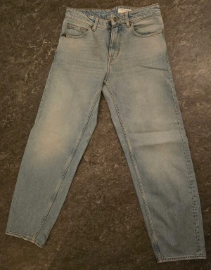 Jeans från Tiger Of Sweden  - Storlek 28/32. Dom är i bra skick ( nästan som ny) 