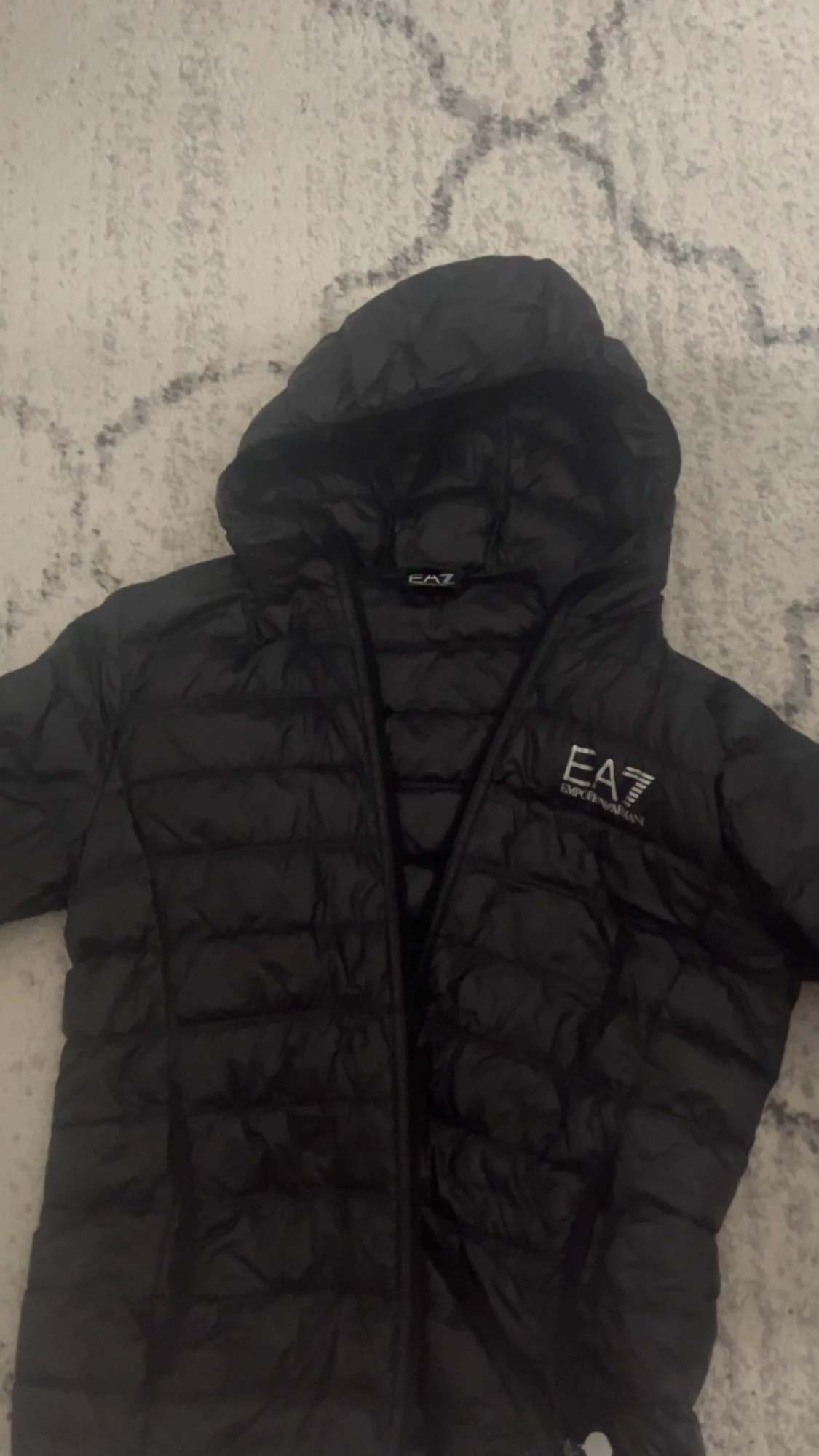 Svart pufferjacka från EA7 Emporio Armani