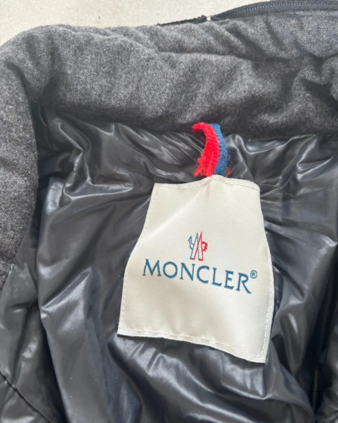 Mörkbrun quiltad dunjacka Moncler - 4