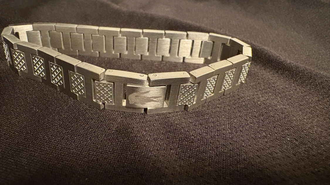 Silvrigt lacoste armband - 1