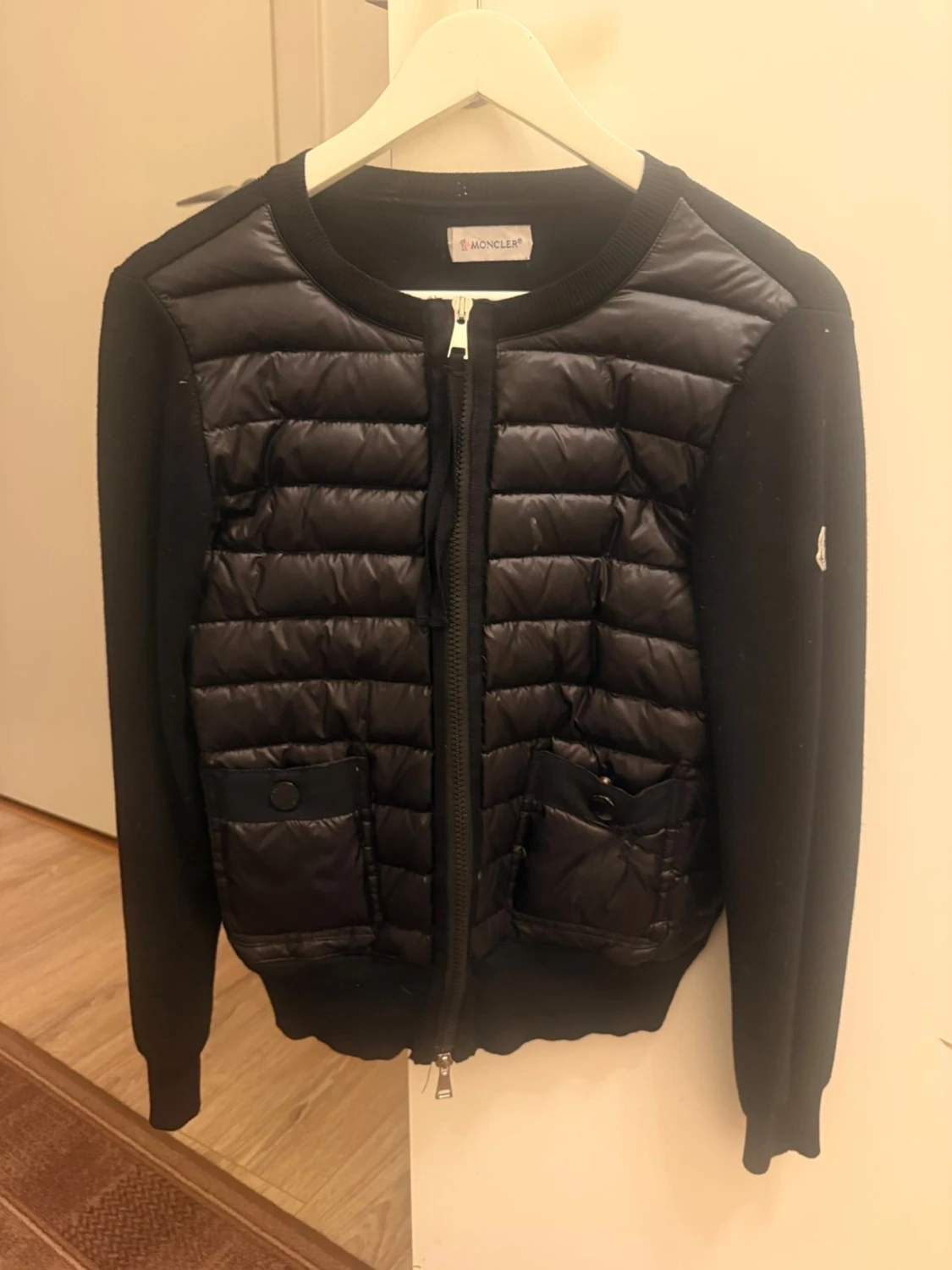 Svart Moncler jacka