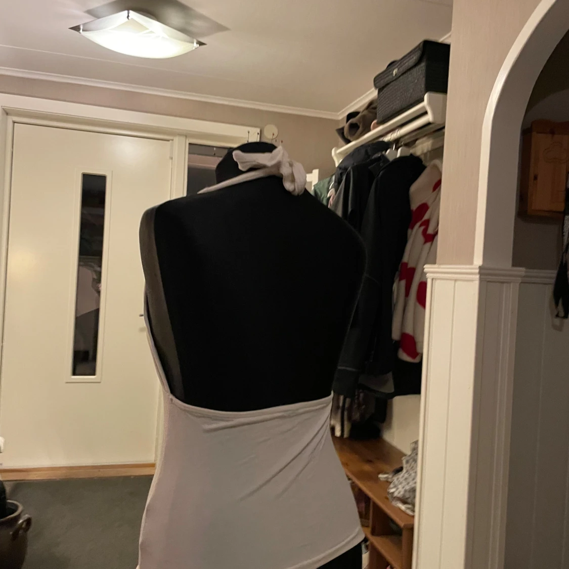 Vit omlott halterneck topp - 1