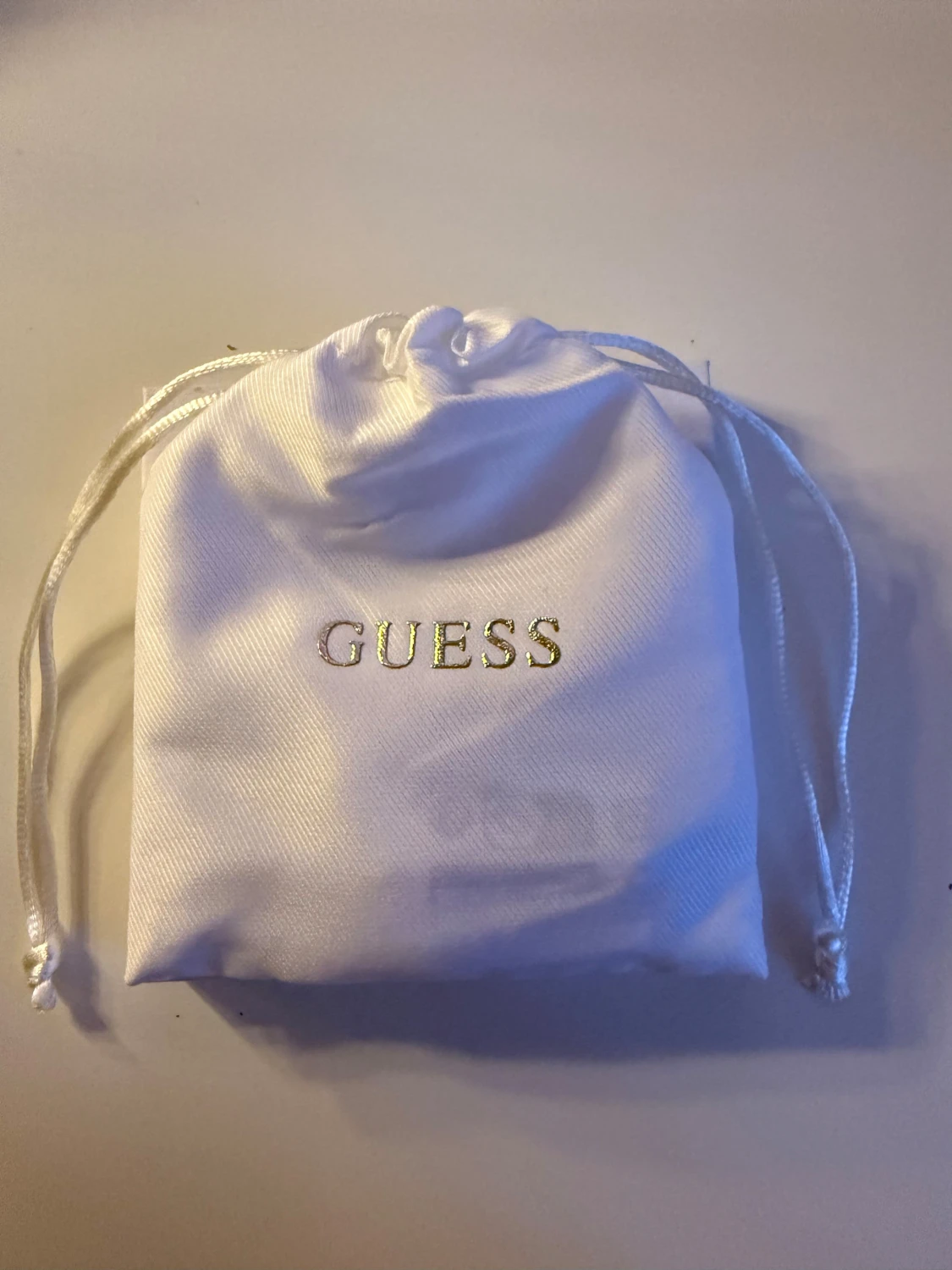 Guess öronhängen - 1