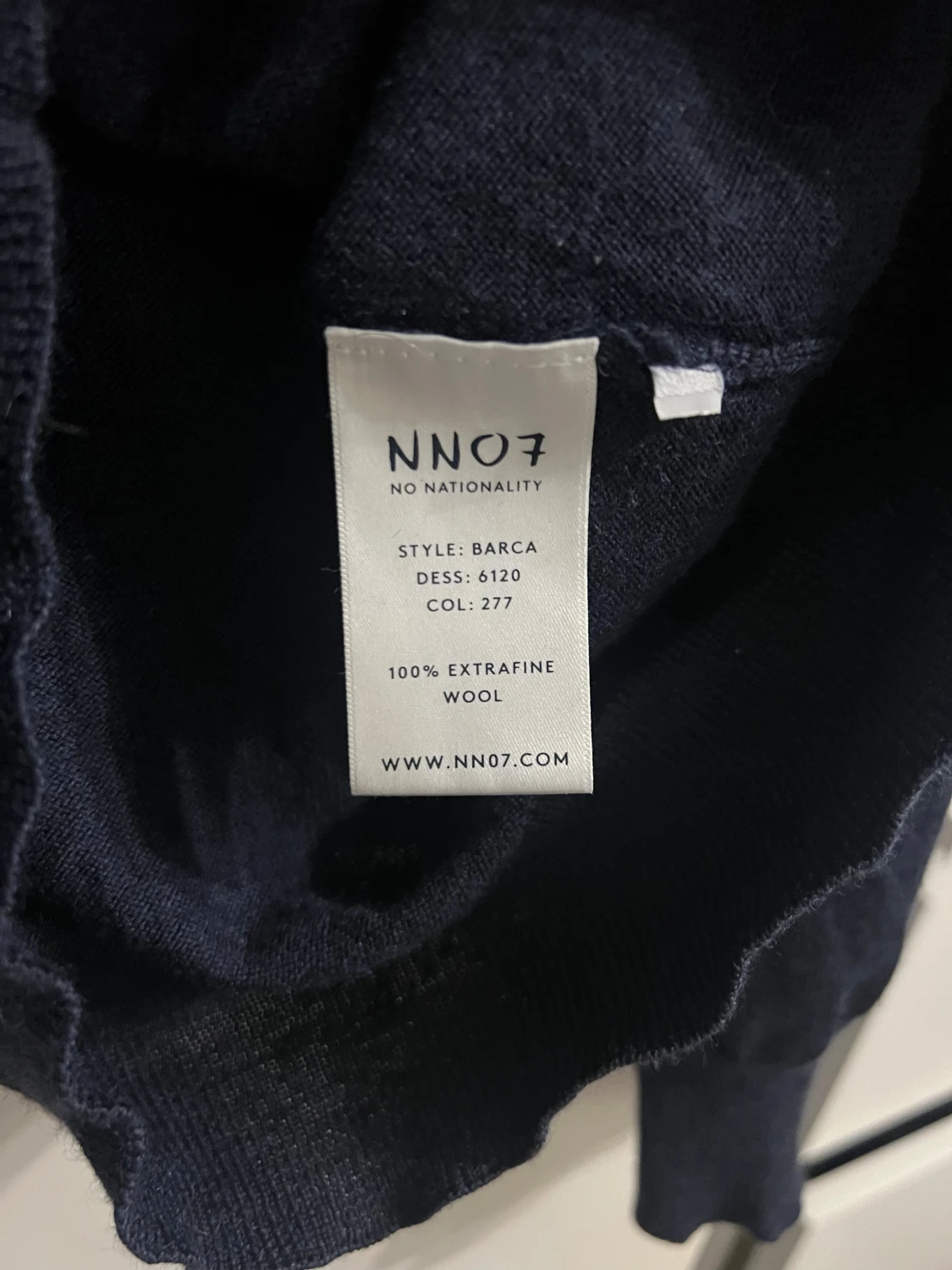 Mörkblå stickad tröja från NN07 - 2