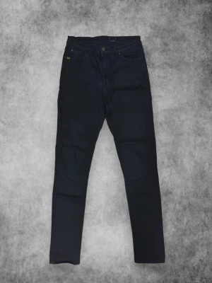 Tiger of Sweden Jeans - Stilrena jeans ifrån Tiger of Sweden - Skick: 8/10 - Storlek: W29 L30 - Nypris: 1499kr - Mitt pris: 239kr - DM vid frågor & funderingar! 🙌🏻