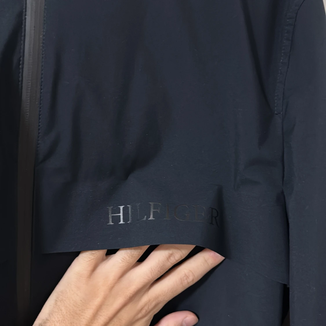 Mörkblå vindjacka Tommy Hilfiger  - 1