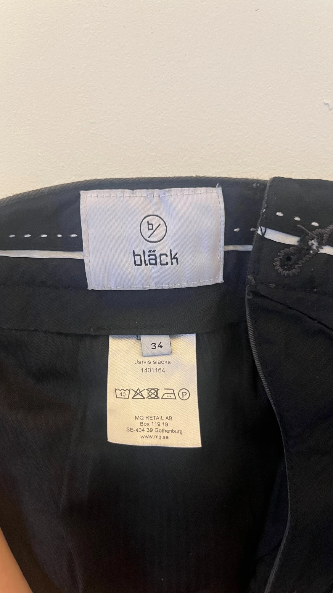 Svarta kostymbyxor från Bläck, strl 34 - 2