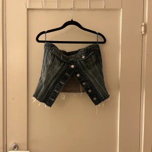 Topp - En fin jeans topp från Zara!