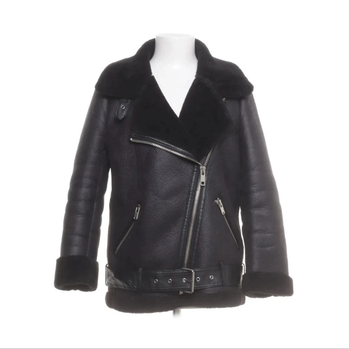 Svart teddyjacka från Zara, S