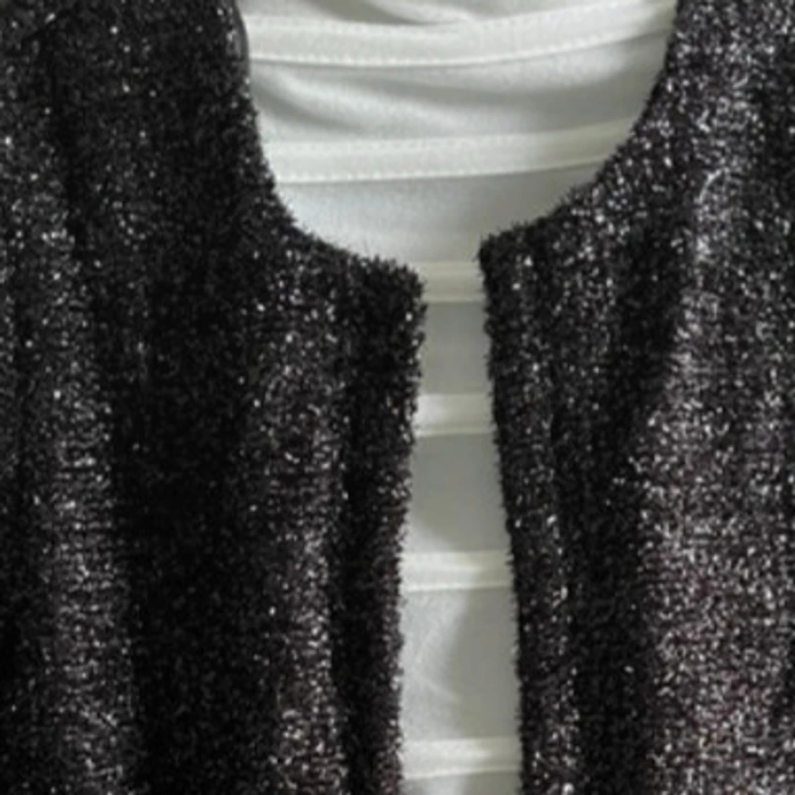 Glittrig svart kofta från Vila - 3