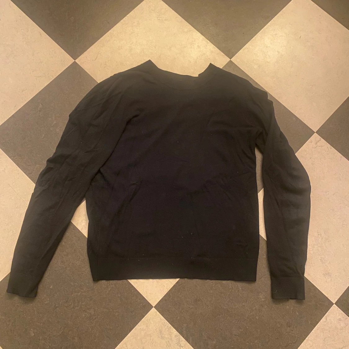 Svart Tröja - 1