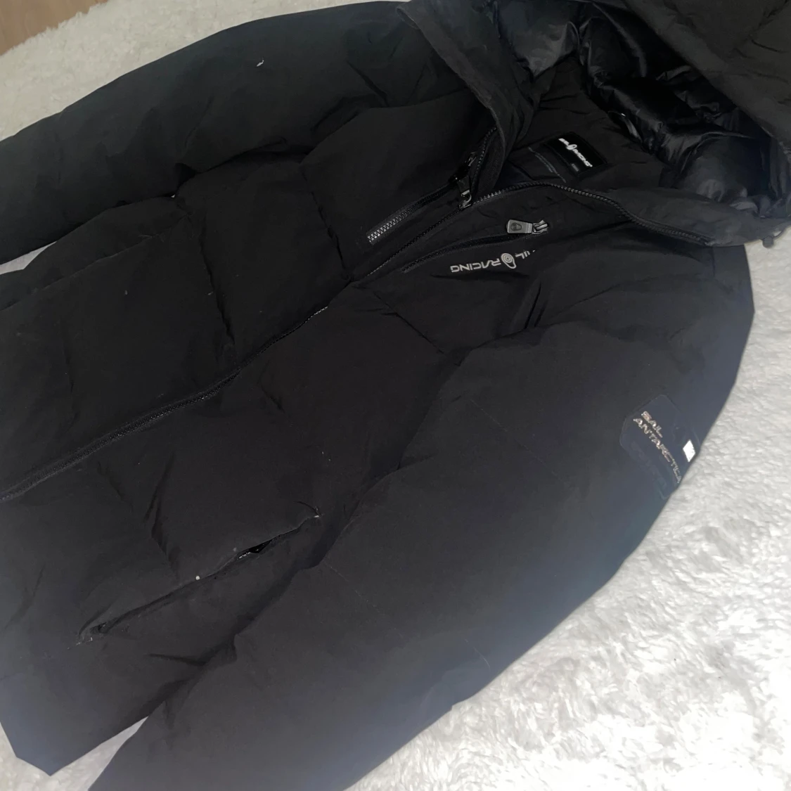 Svart pufferjacka från Sail Racing - 3