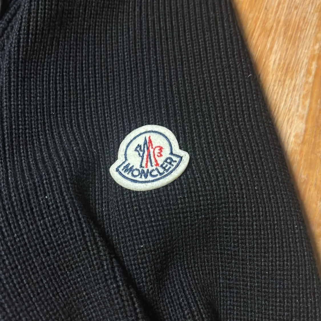 Svart Moncler pufferjacka L - 4