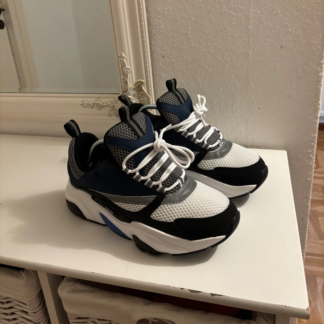 Christian Dior B22 - 2