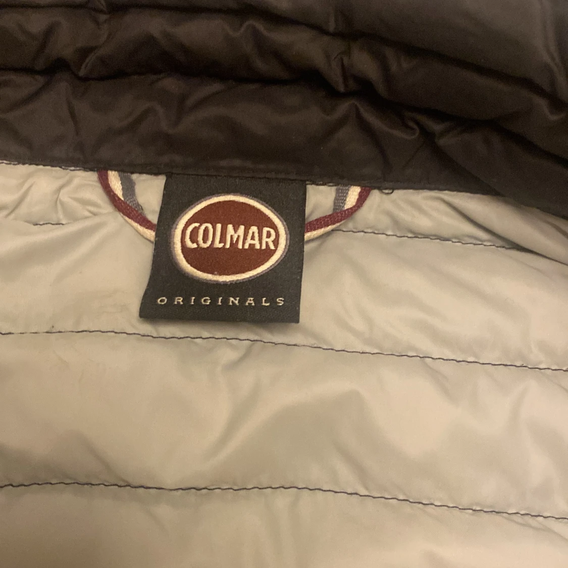Svart dunväst från Colmar - 2