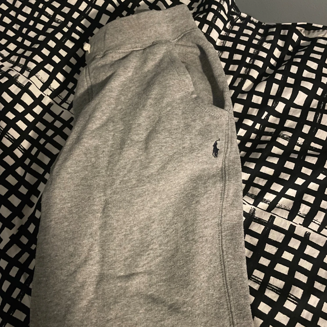 Grå mjukisbyxor från Polo Ralph Lauren - 1