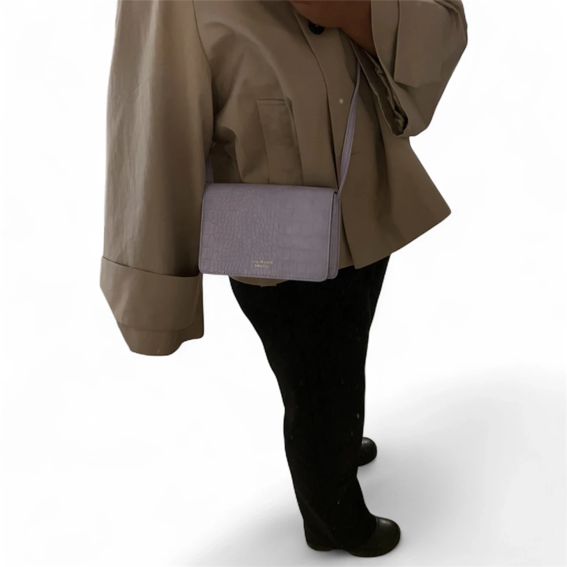 Ljuslila axelväska från Bijou Brigitte