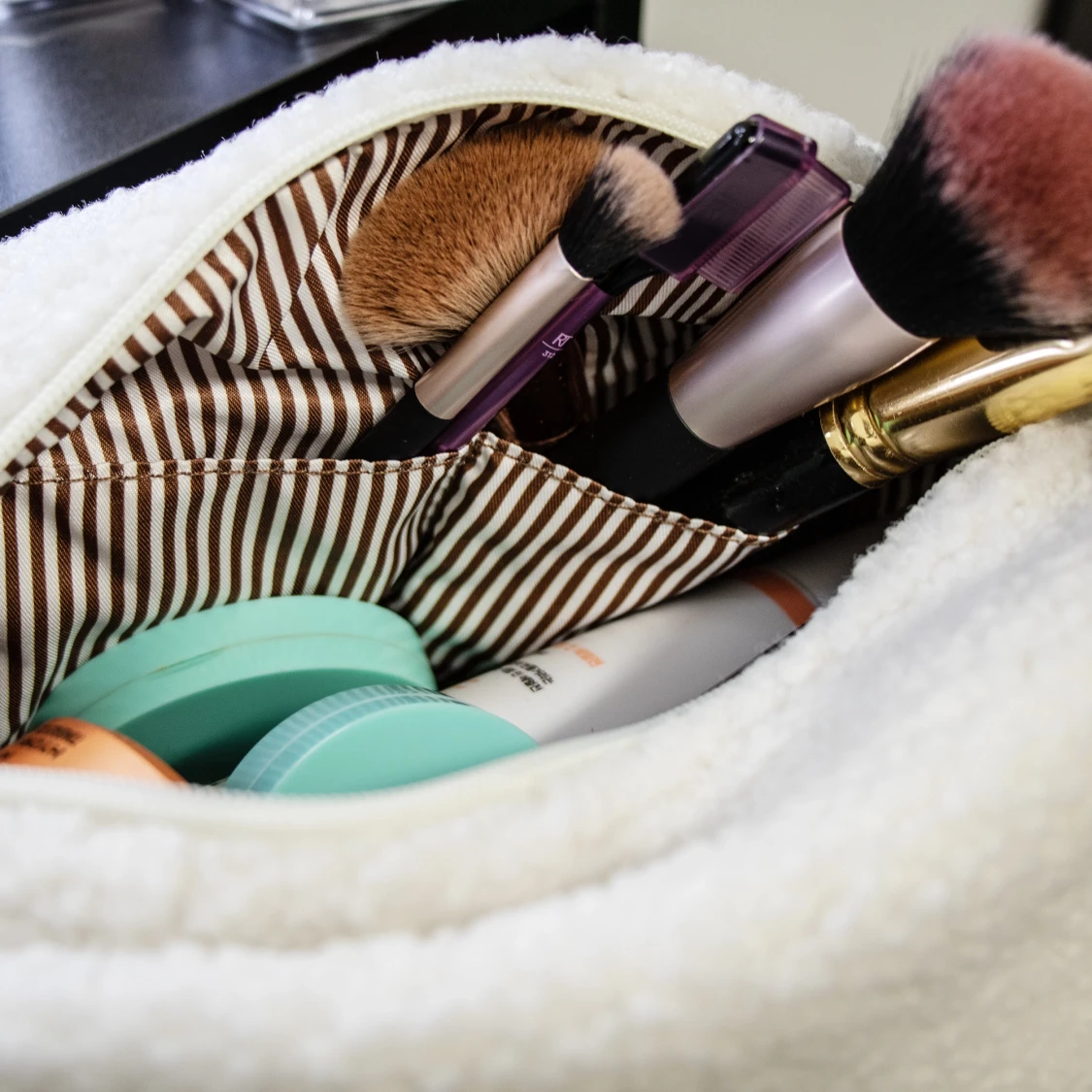 Vit teddy necessär  - 92