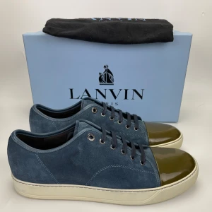 Lanvin skor (nya) - Hej! Säljer nu dessa sjukt snygga lanvin skor. Skorna är nya! Har begränsat antal boxar och dustbag. Hör av dig vid frågor. 