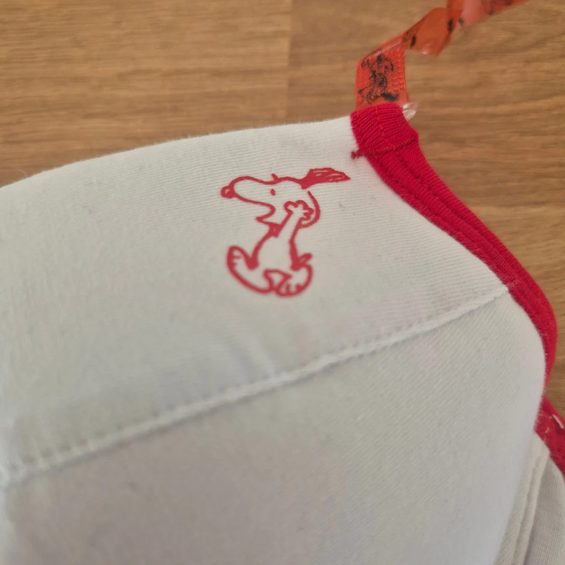 Ny vit och röd Snoopy BH med etiketten kvar - 3