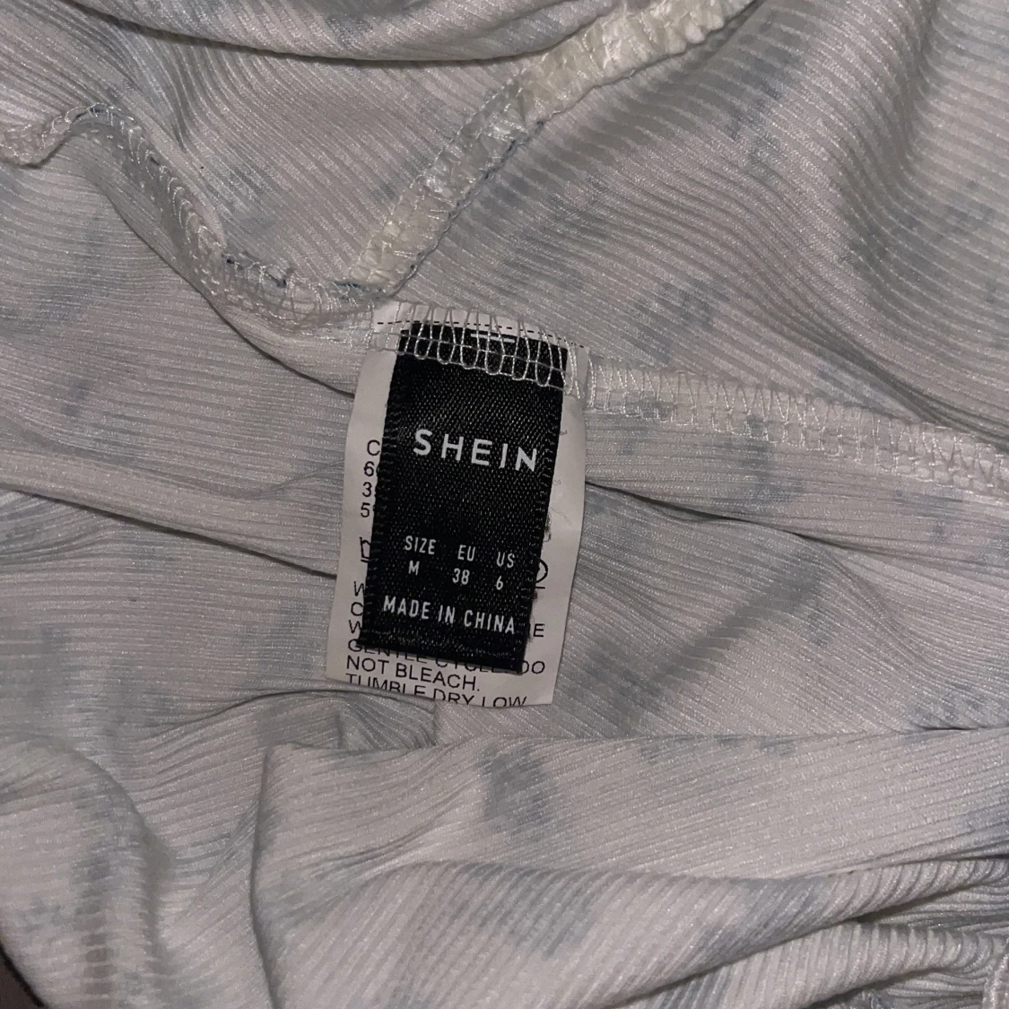 Vit blommig linnetopp från SHEIN - 1