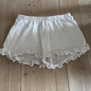 Ett par jättesöta pyjamas shorts - Använda 3ggr.                                                            Skriv privat för fler bilder eller frågar💕