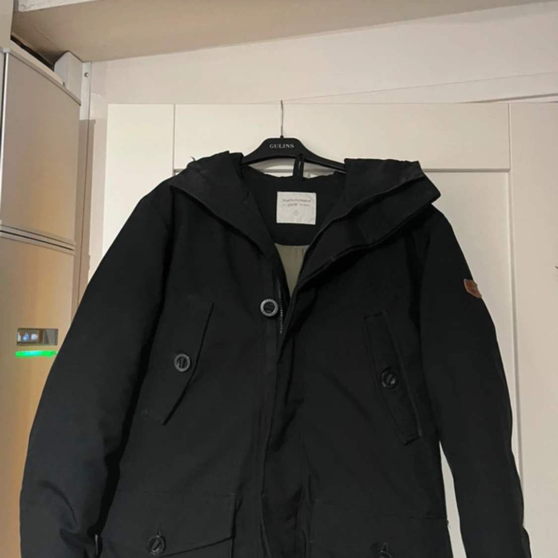 Svart parkajacka Peak Performance S