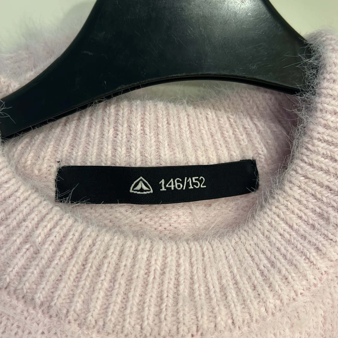 Ljusrosa fluffig stickad tröja - 2