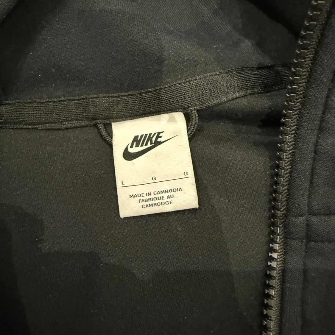 Svart Nike hoodie med dragkedja L - 2