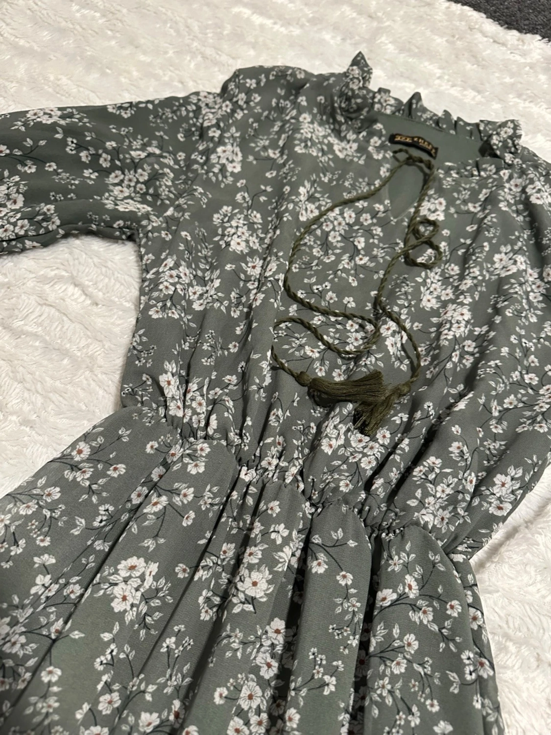 Grön blommig långklänning  - 1