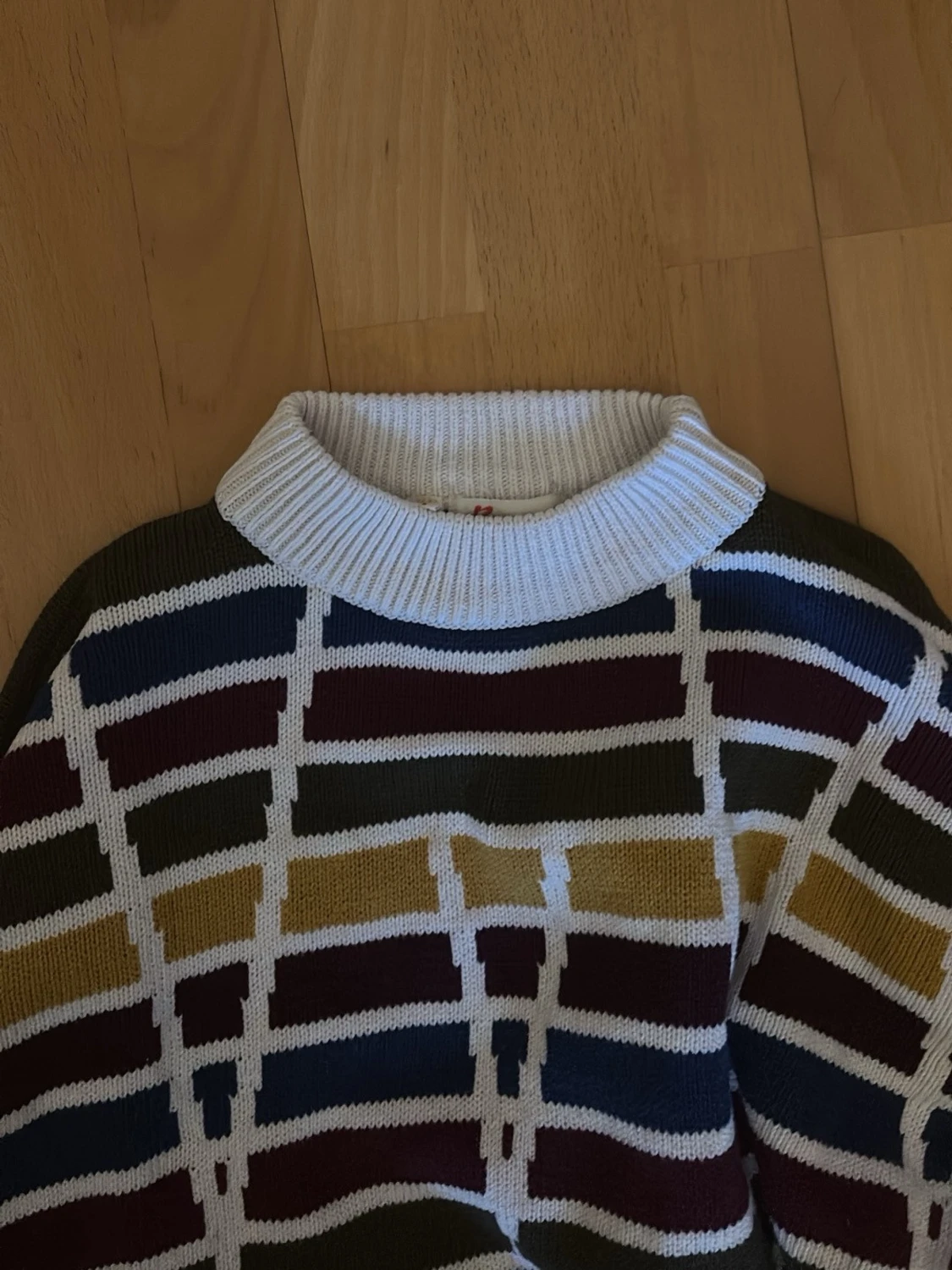 Färgglad stickad tröja med grafiskt mönster - 3