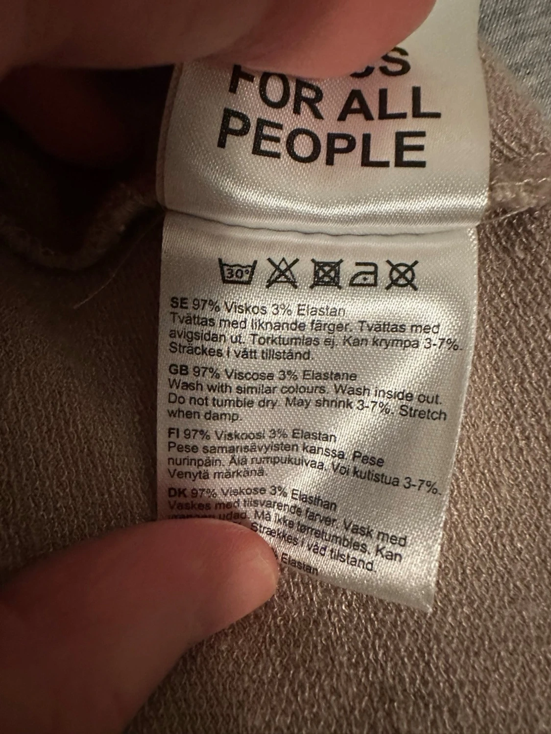 Två oversized mjuka toppar i stl S - 2