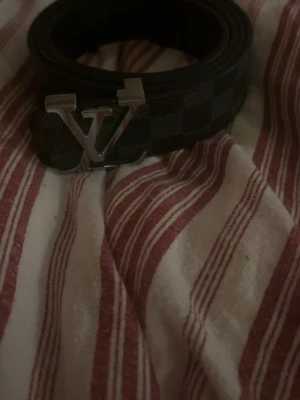 L V Bälte  - Bra skick nästan som nytt 